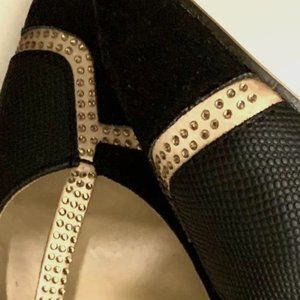 Beautiful Ankle Strap Stilleto hell shoes " Brand New".